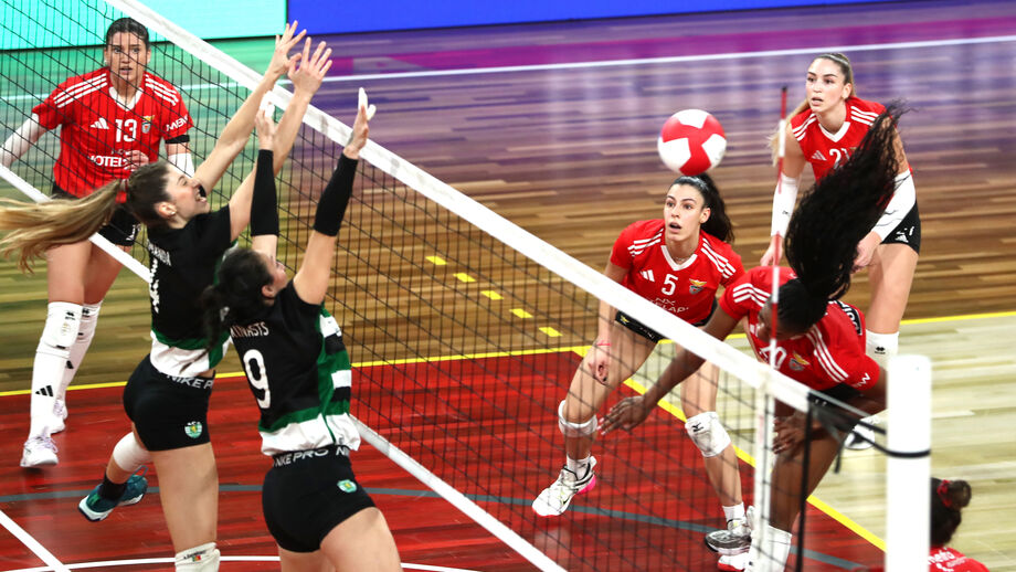 Benfica defende título no campeonato feminino de voleibol