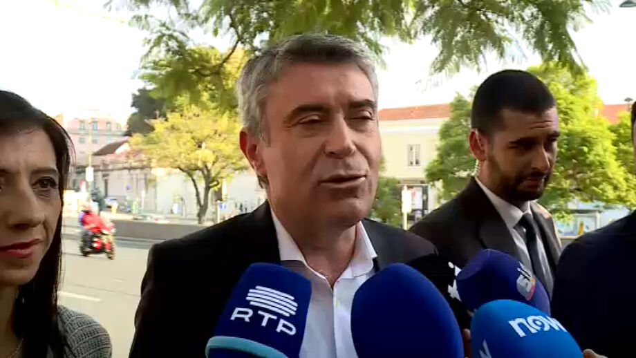 José Luís Carneiro já está no Largo do Rato para acompanhar a noite eleitoral