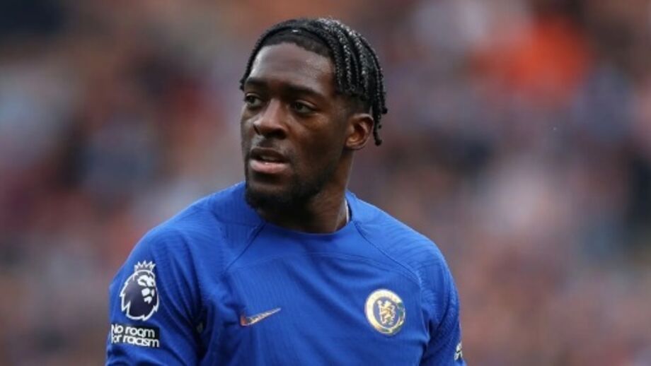 Alex Disasi, jogador do Chelsea, é alvo do Borussia Dortmund