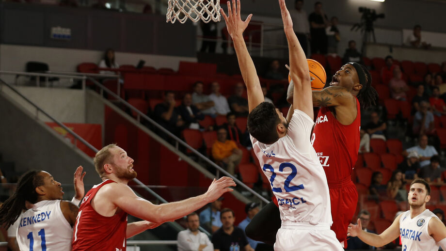 Benfica perde com Spartak Subotica na Liga dos Campeões de basquetebol