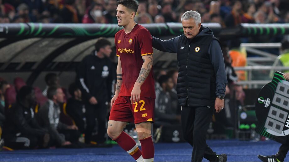 Niccolò Zaniolo e José Mourinho na Roma  