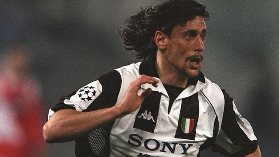 Craque da defesa da Juventus