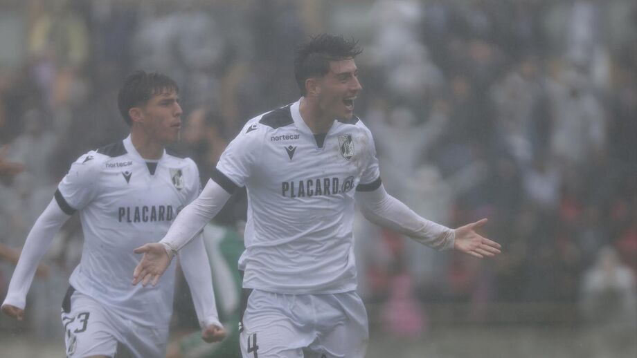 Óscar Rivas marca golo na partida União de Lamas-Vitória de Guimarães