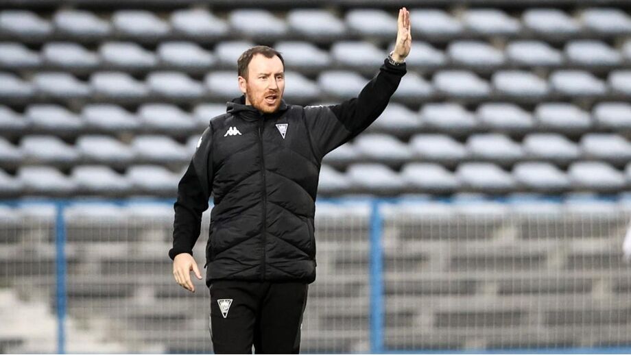 Ian Cathro, treinador do Estoril 