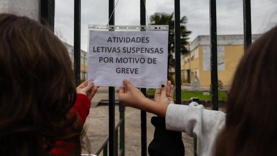 Dois dias de greve no Ensino e na Saúde