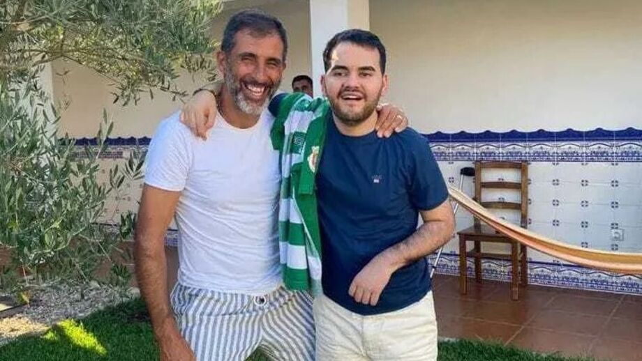 Putra com o antigo guarda-redes Ricardo