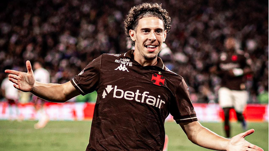Nuno Moreira recebe elogios após marcar pelo Vasco contra o Fluminense