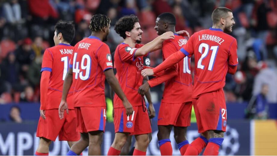 PSG vence Bayer Leverkusen com Nuno Mendes e Vitinha em destaque