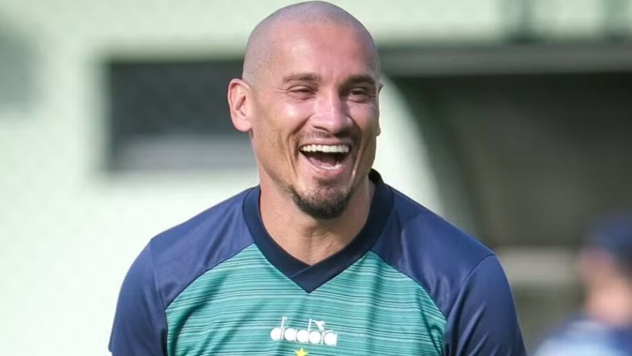 Maicon, ex-jogador do FC Porto, cedido ao Coritiba pelo Vasco da Gama