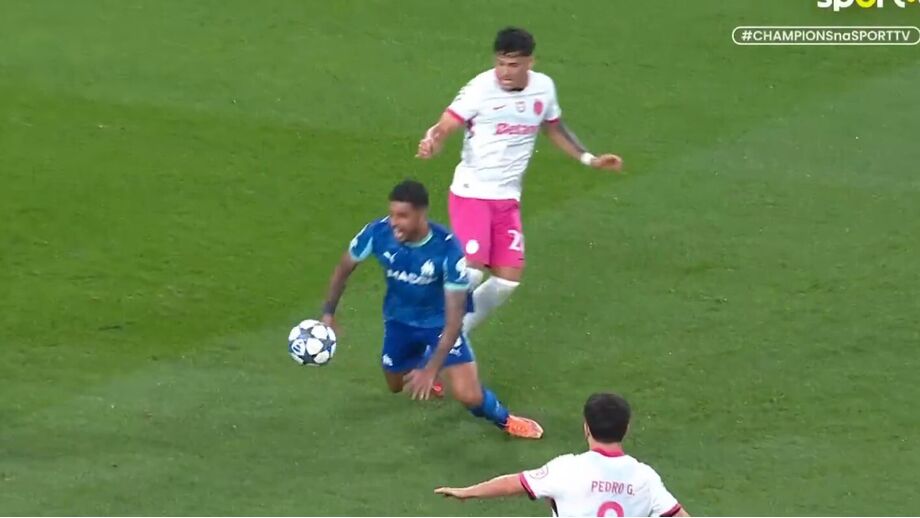 Emerson expulso por simulação