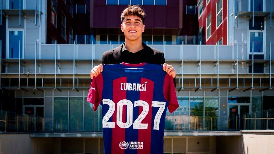 Cubarsi quando renovou contrato com o Barcelona até 2027