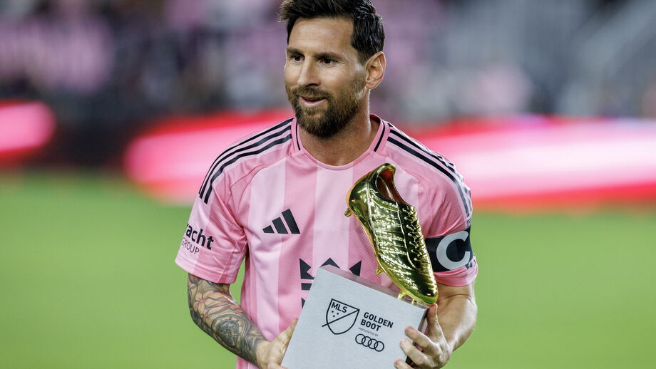 Messi recebe a Bota de Ouro da MLS