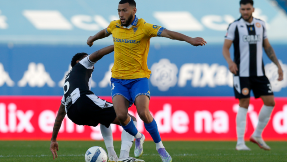 Estoril e Nacional empataram a uma bola