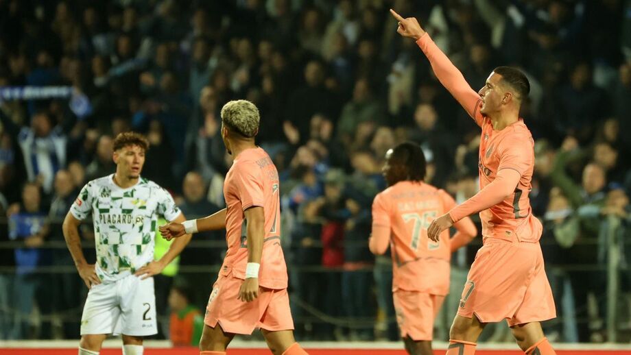 FC Porto vence Moreirense com golos de Samu e Deniz Gül