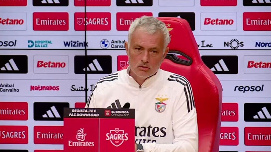 Treinador do Benfica diz que o defesa espanhol vai ter minutos com o Tondela