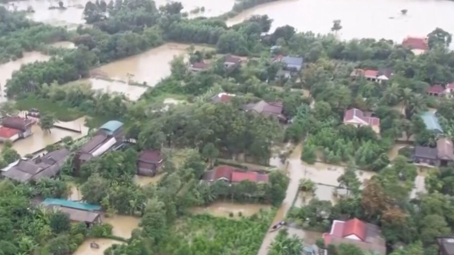 Chuvas fortes causaram cheias no país asiático
