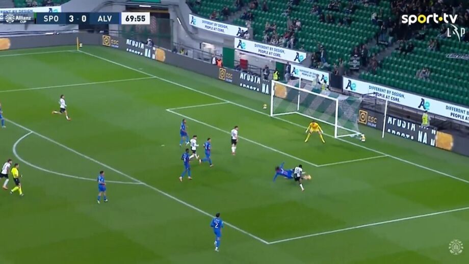 Treinador da Academia orgulhoso com estreia de Blopa: «Em criança perguntava se podia pôr a mesa»