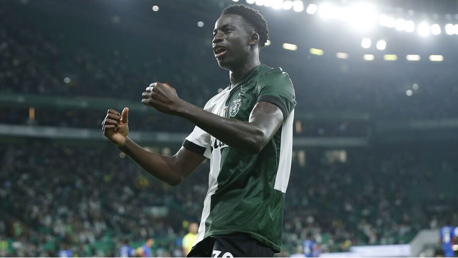 Salvador Blopa bisou frente ao Alverca