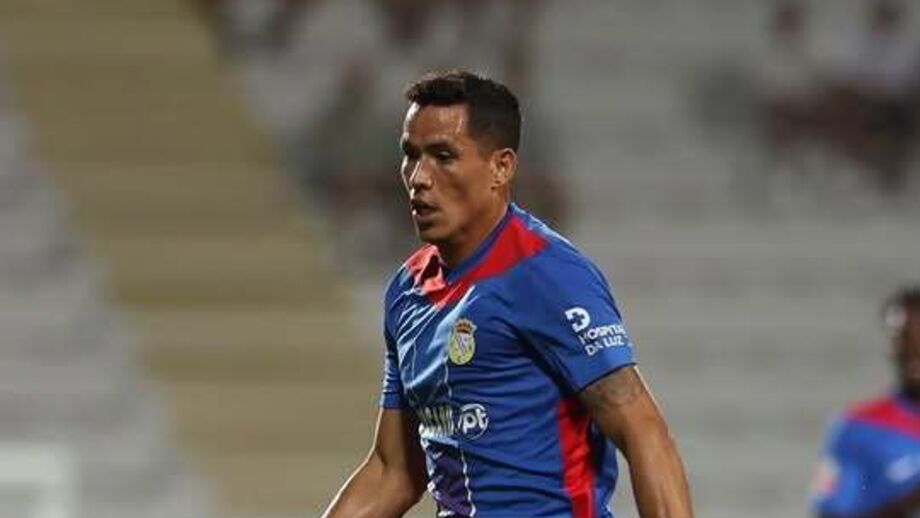 Sandro Lima de fora esta noite