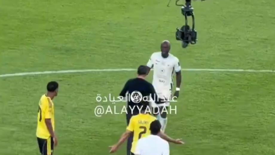 Internacional português publicou mensagem nas redes sociais já depois de um momento de tensão... com Jorge Jesus