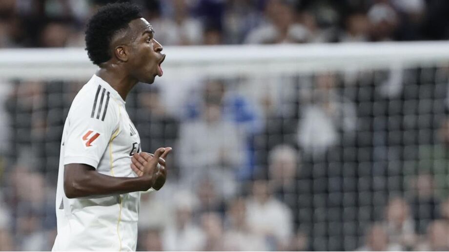 Vinícius Jr não gostou de ser substituído no encontro frente ao Barcelona