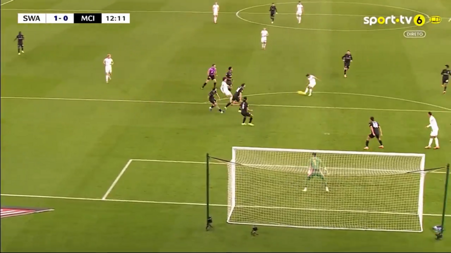 Swansea está na frente do Man. City com golo de Gonçalo Franco