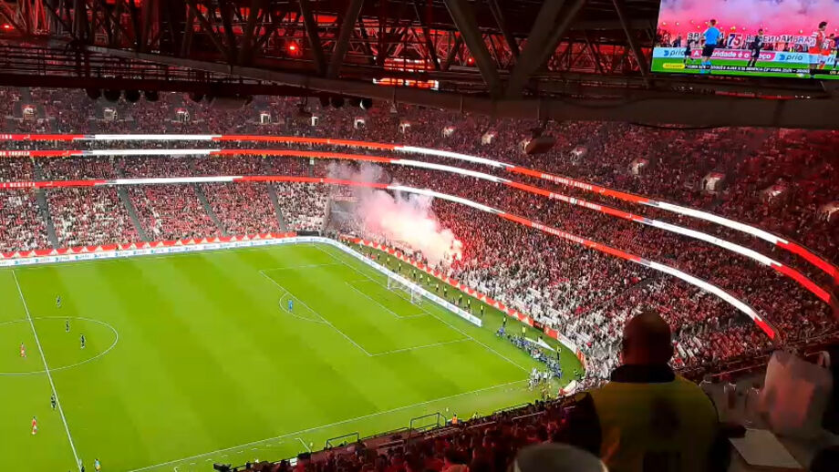 Claque do Hajduk Split celebra 75 anos