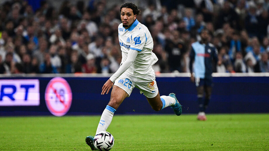 Bilal colapsa em campo 