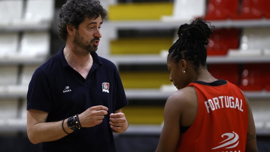 O selecionador nacional de basquetebol feminino, Ricardo Vasconcelos