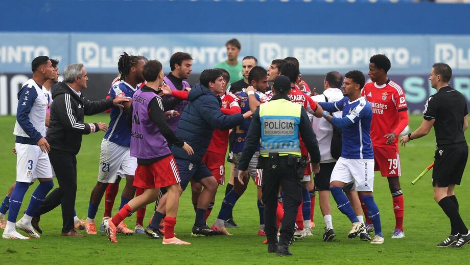 Confusão no Feirense-Benfica B