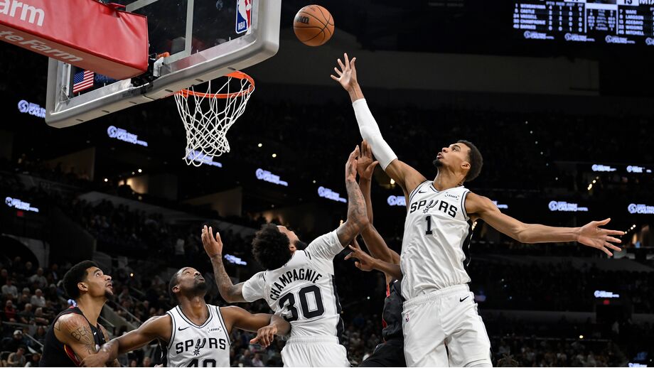 Victor Wembanyama em ação pelos San Antonio Spurs
