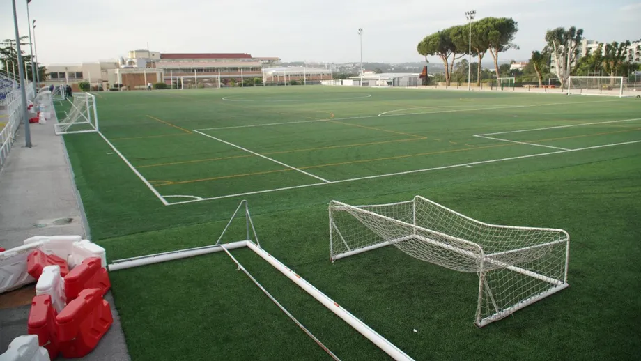 Queda de baliza provoca morte de aluno em Leiria