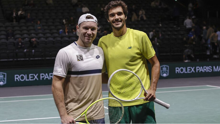 Francisco Cabral qualifica-se para as meias-finais de pares em Paris