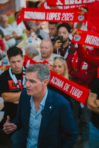 Noronha Lopes com apoiantes em Barcelos