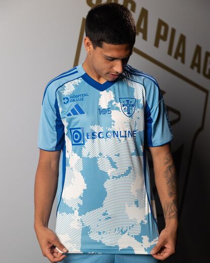 Casa Pia apresenta 3.º equipamento de 2025/26