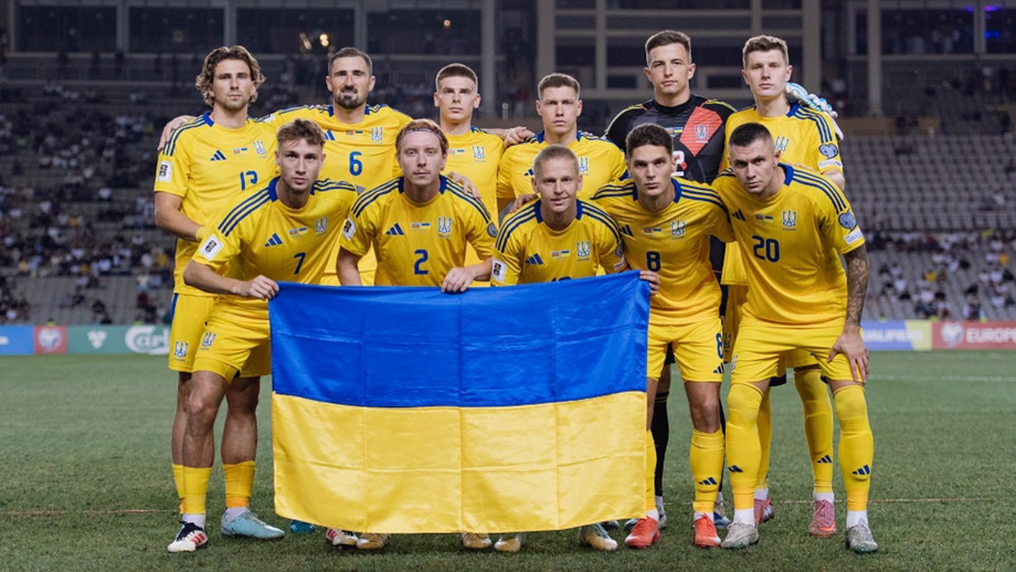 A equipa inicial da Ucrânia frente à Islândia