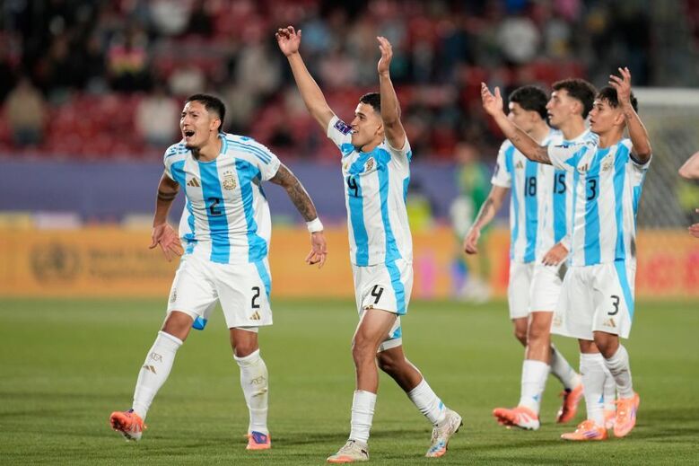 Argentina bate México com Tomás Pérez e Prestianni em campo