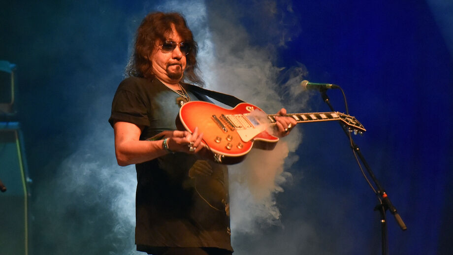 Ace Frehley, guitarrista e membro fundador dos KISS, morreu aos 74 anos