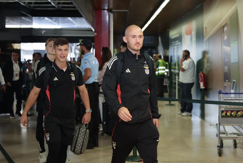 Aursnes no aeroporto