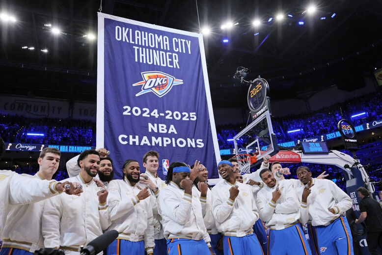 Jogadores dos Oklahoma City Thunder receberam os anéis de campeões