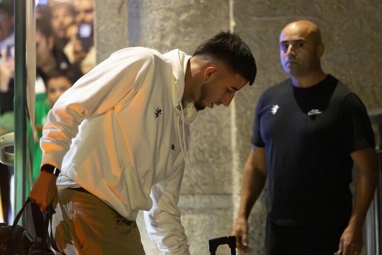 A chegada da equipa do Sporting ao hotel em Viseu