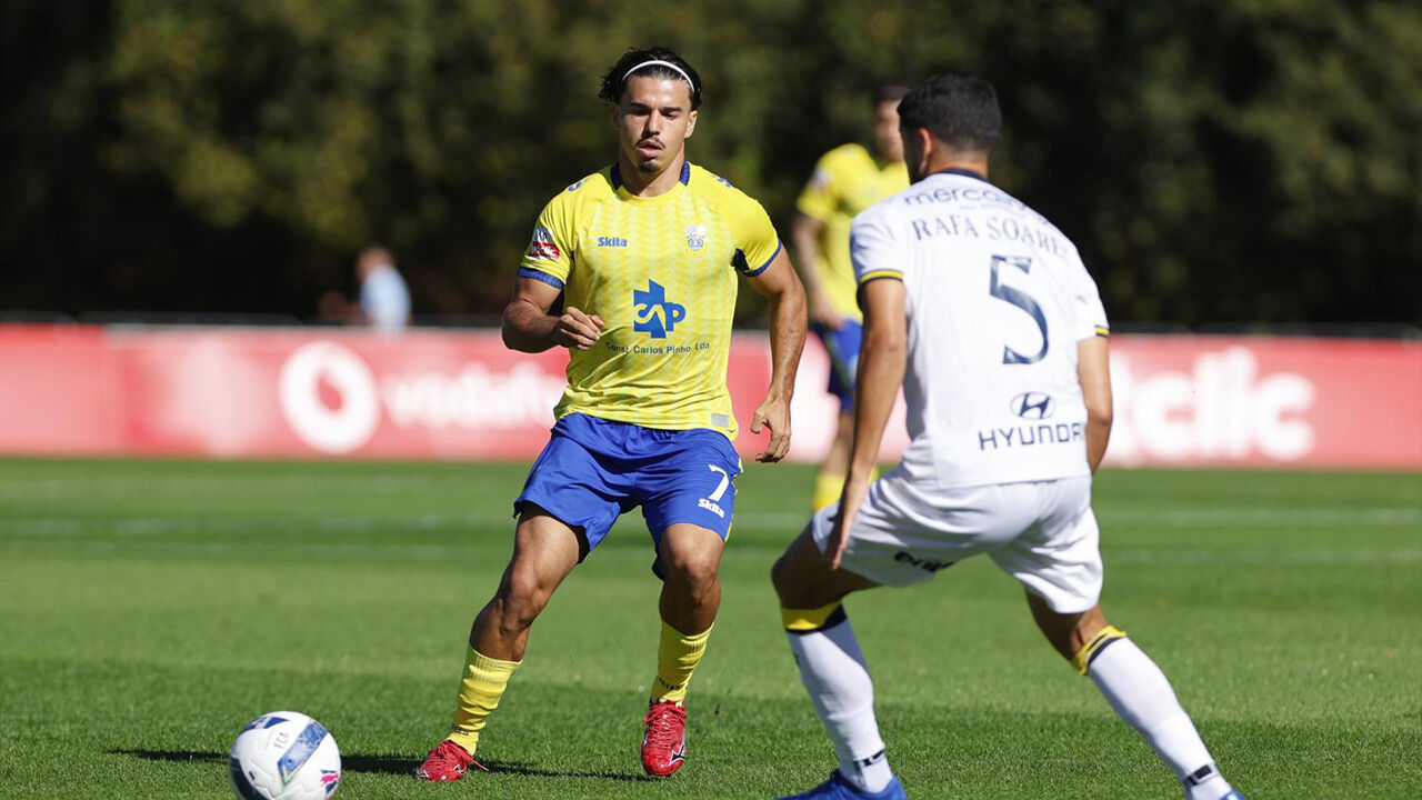 Djouahra pode voltar ao onze do Arouca no jogo contra o Moreirense