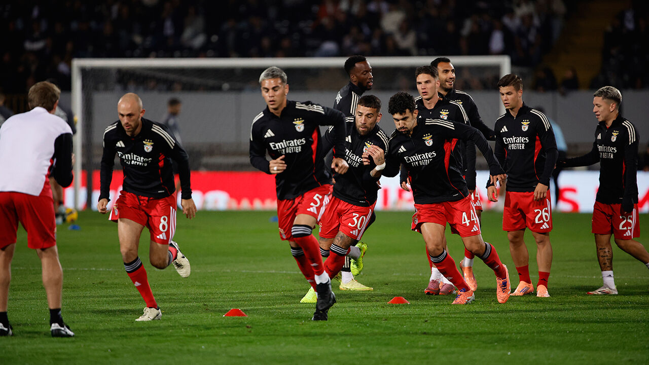 Benfica prepara jogo com o V. Guimarães no Estádio D. Afonso Henriques