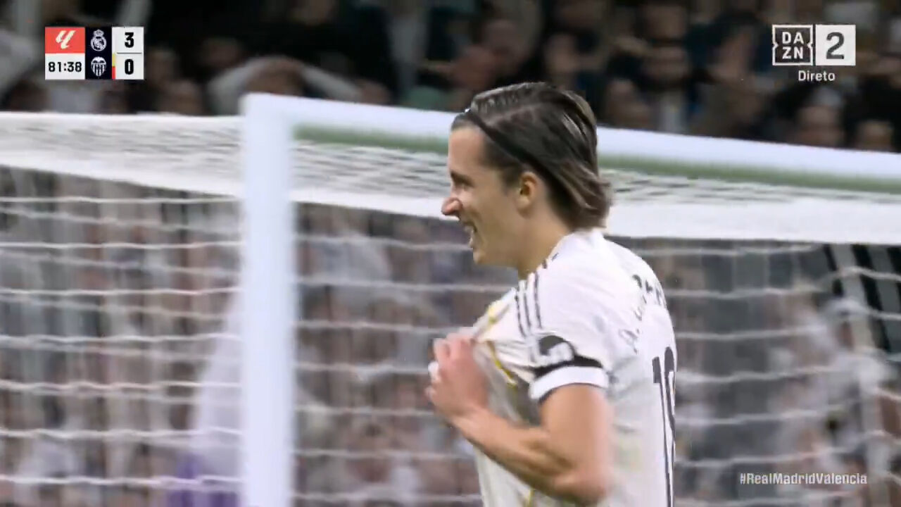 Real Madrid vence Valência por 3-0, com golo de Carreras aos 81 minutos