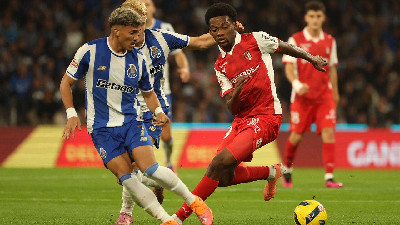 FC Porto vence Sp. Braga com golos de Galeno e Namaso no Estádio do Dragão