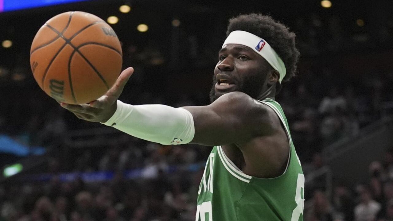 Neemias Queta em jogo dos Celtics contra os Utah Jazz