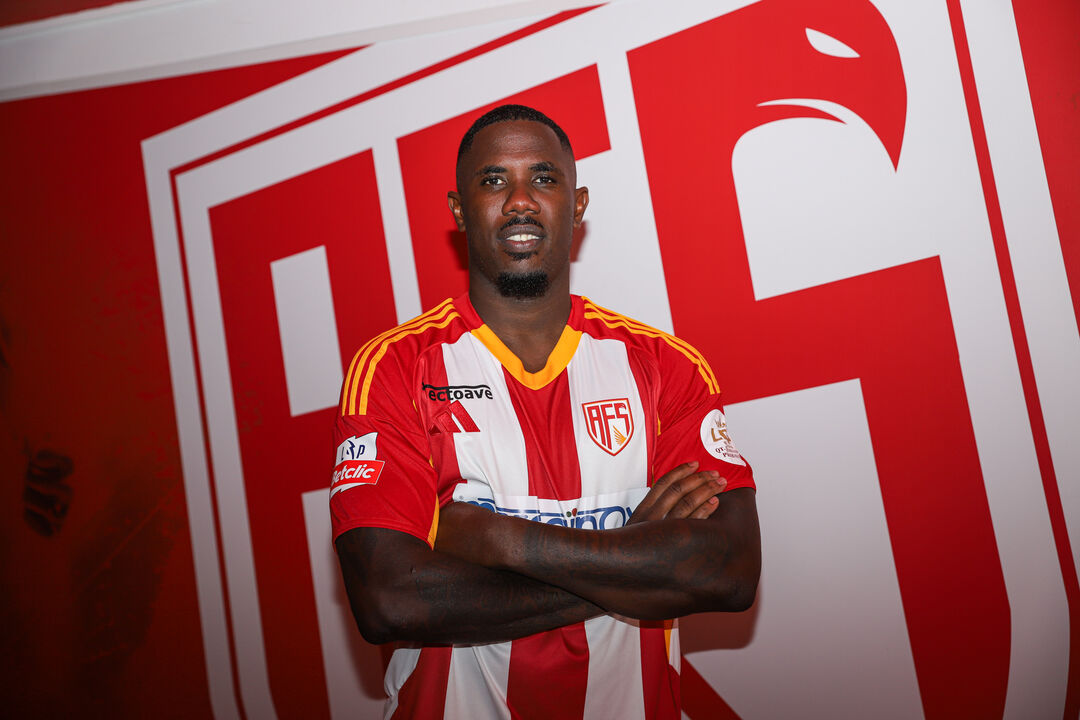 Carlos Ponck regressa a Vila das Aves