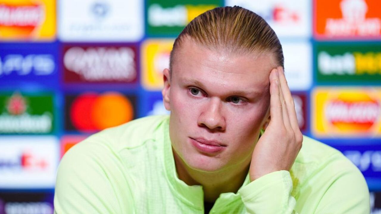 Haaland durante a conferência de imprensa