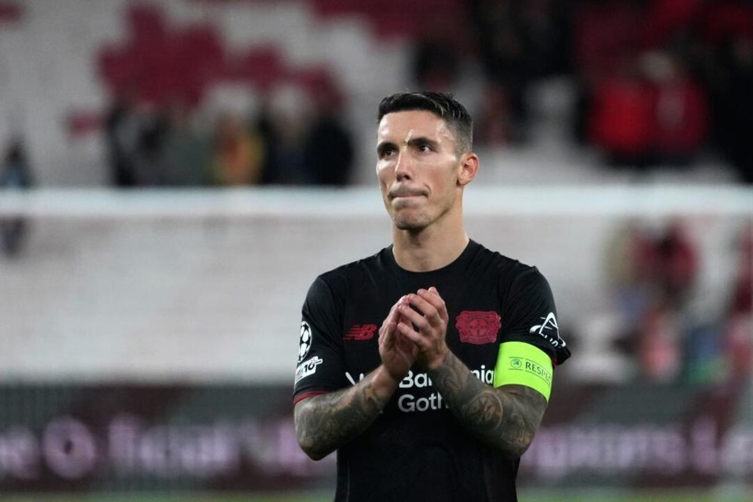 Grimaldo no Benfica-Bayer