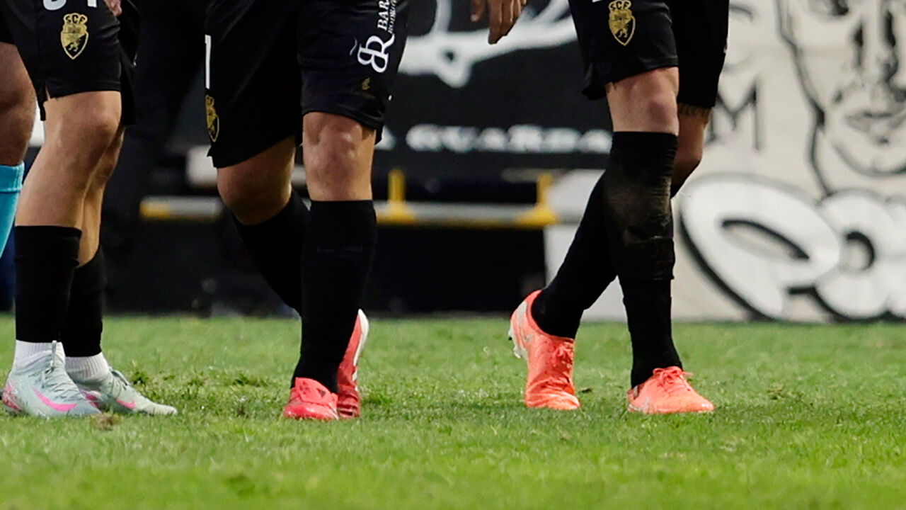 Farense vence Estoril por 1-0 em jogo de futebol